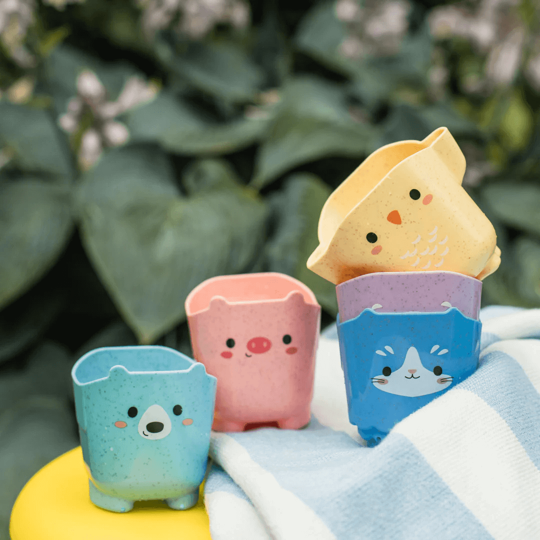 Pour & Play Animal Cups