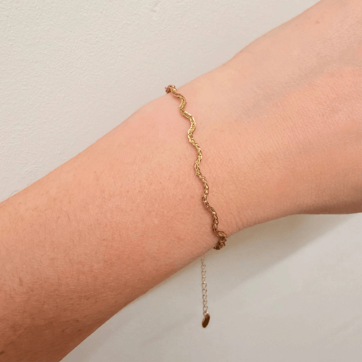 Gold Wavy Bracelet